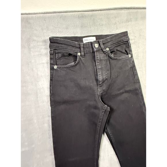 Zara‎ Women's Straight Leg Mini Flare Fray Hem Black Denim Jeans Size 6 - Picture 4 of 9